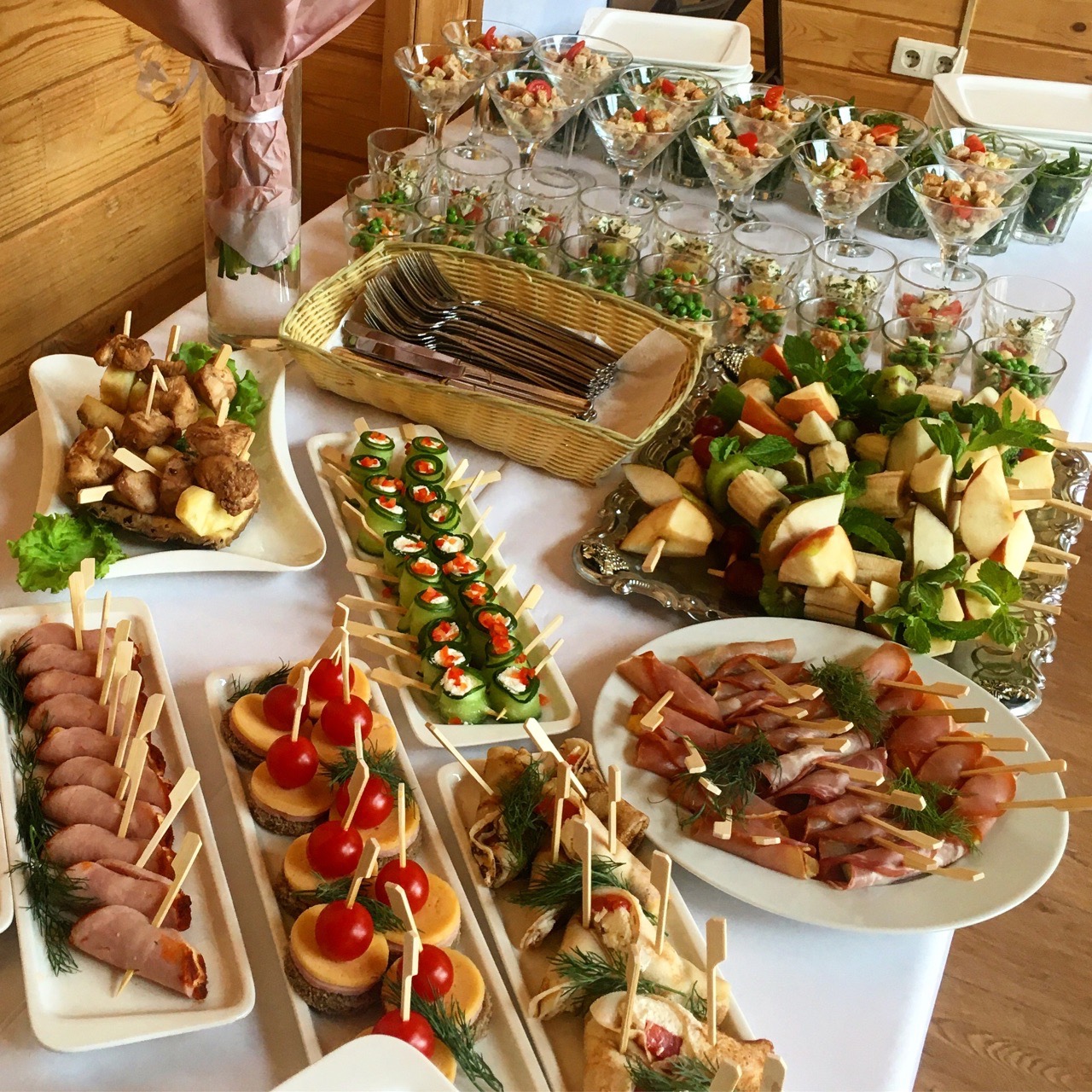 Фуршетное меню с горячими закусками на 45 персон - 1153 р/чел | CaterMe ...