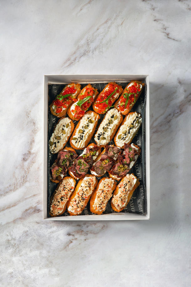 Food Box Мини эклеры #1