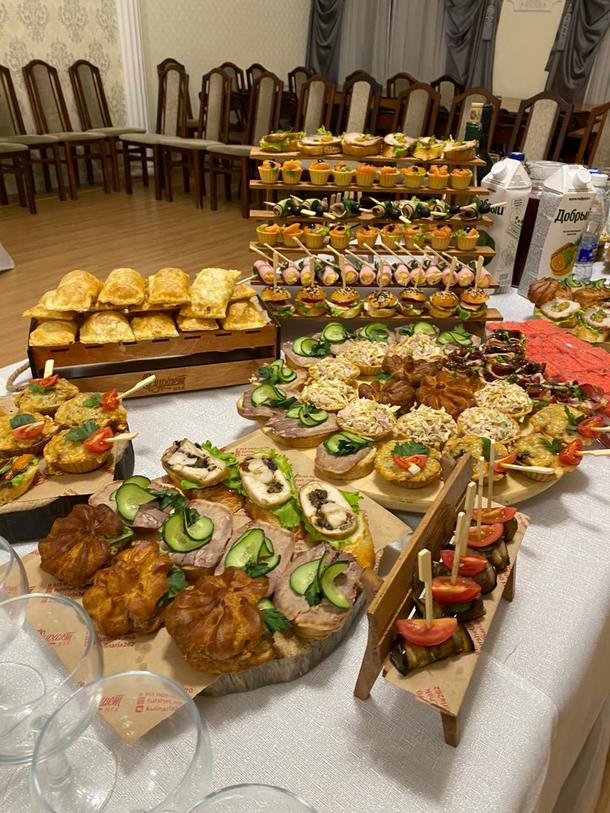 Брускета с куриным рулетом Брускета с куриным рулетом