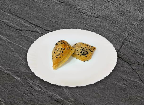 Мини пирожок с мясной начинкой Мини пирожок с мясной начинкой