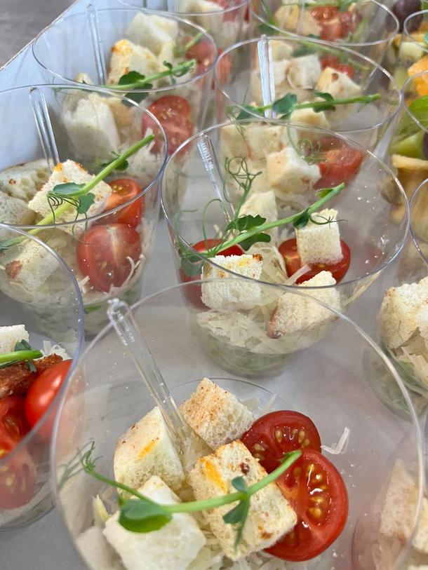 Цезарь с курицей