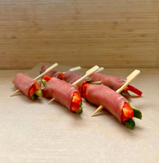 Копченый балык с овощами