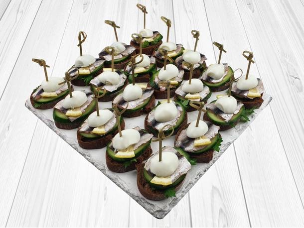 Набор брускетт "Крепкий бородинский" (20 штук) Набор брускетт "Крепкий бородинский" (20 штук)