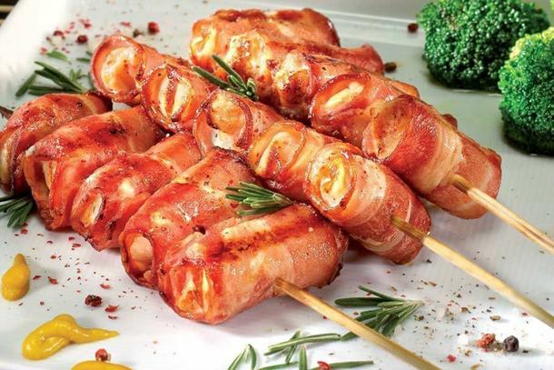 Шашлычки с курицей и беконом Шашлычки с курицей и беконом