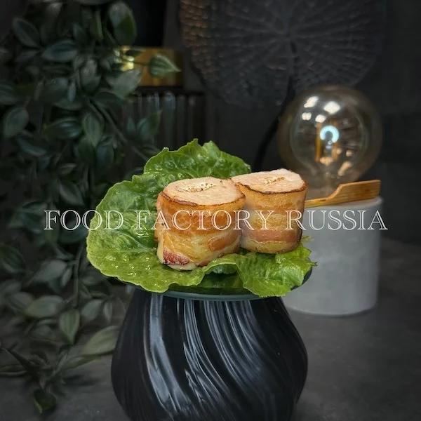 Шашлычок из куриного филе в беконе с творожным сыром Шашлычок из куриного филе в беконе с творожным сыром