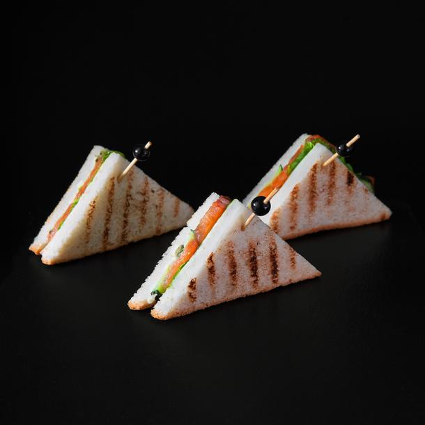 Мини-сэндвич с форелью