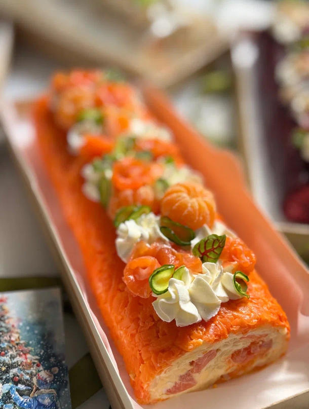 Салат с семгой