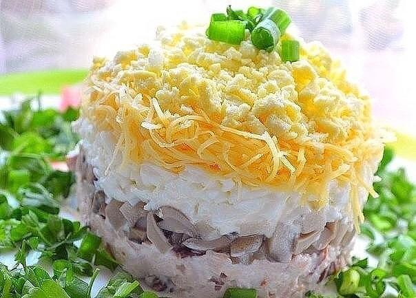 Салат с курицей и грибами Салат с курицей и грибами