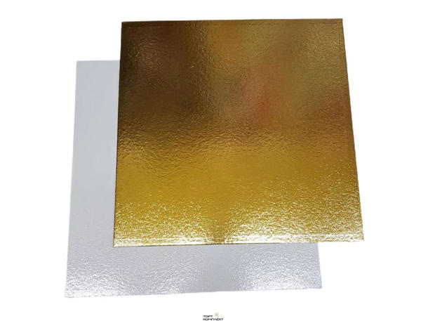 Одноразовый платтер для закусок.