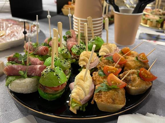 Фуршет на 30 персон в Новосибирске