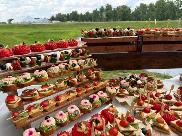 Фуршет на 60 персон в Новосибирске
