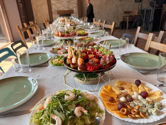 Банкет на 10 персон в Новосибирске