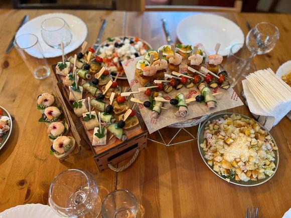 Мини фуршет на 4 персоны в Новосибирске