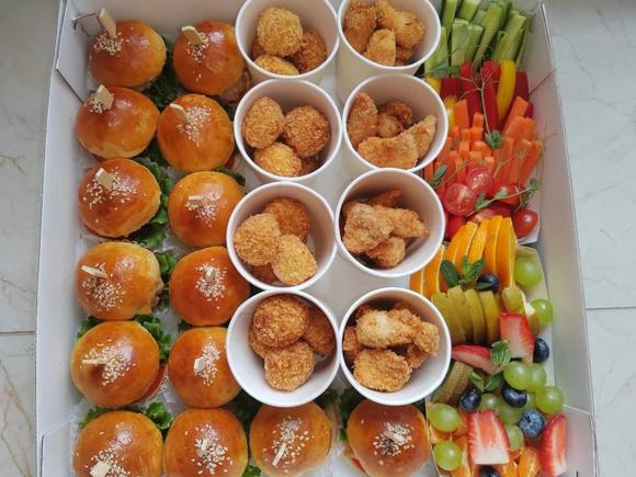 Гастробокс детский &quot;Kinder party&quot; на 7-10 персон в Новосибирске