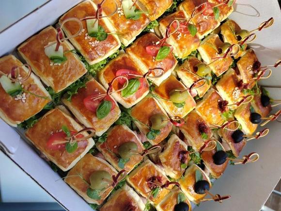 Сет для кофе-брейка &quot;Пауза со вкусом&quot; на 12-15 персон в Новосибирске