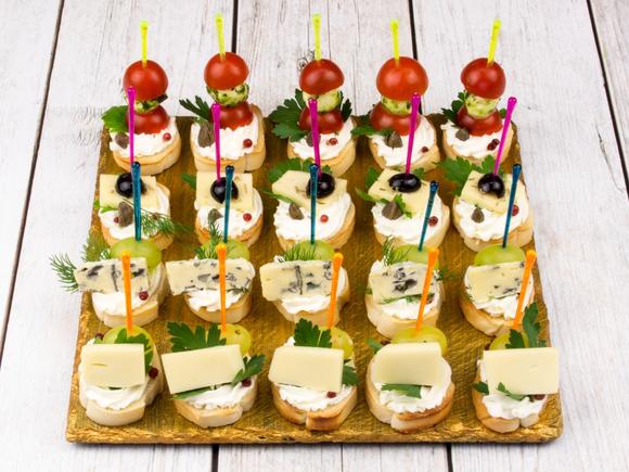 Сет холодных закусок с салатиками на 10-15 персон в Новосибирске