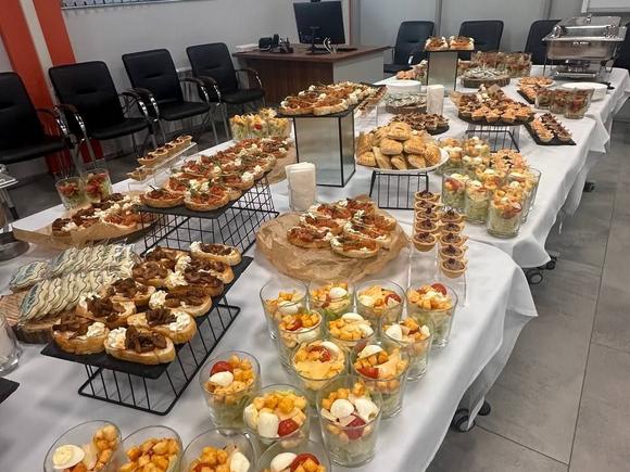 Фуршетный сет с шашлычками на 20 персон в Новосибирске