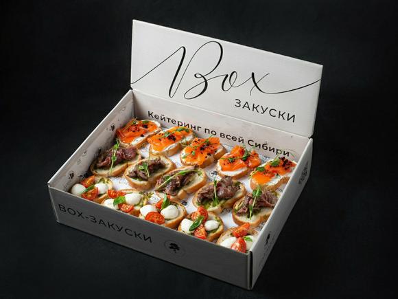 Заказать Легкое фуршетное меню с десертами на 20 персон в Новосибирске