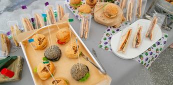 Доставка блюд и напитков на 45 персон