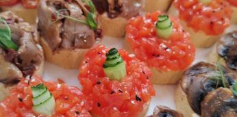 Доставка блюд и напитков на 12 персон