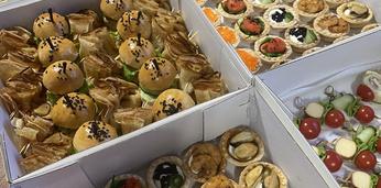 Легкие закуски на День рождения салона красоты